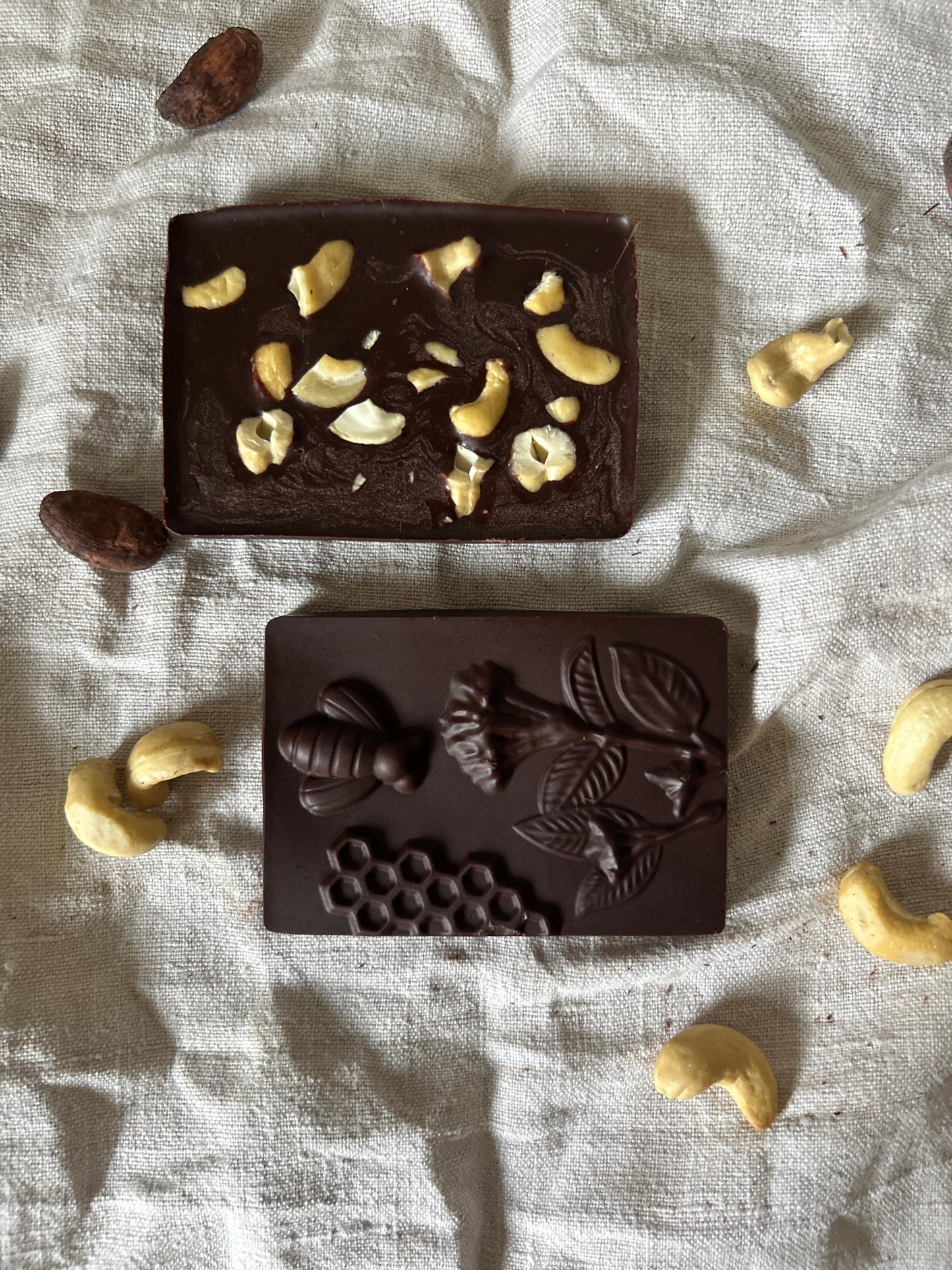 Honigschokolade | 70% Kakao | geröstete & gesalzene Cashews